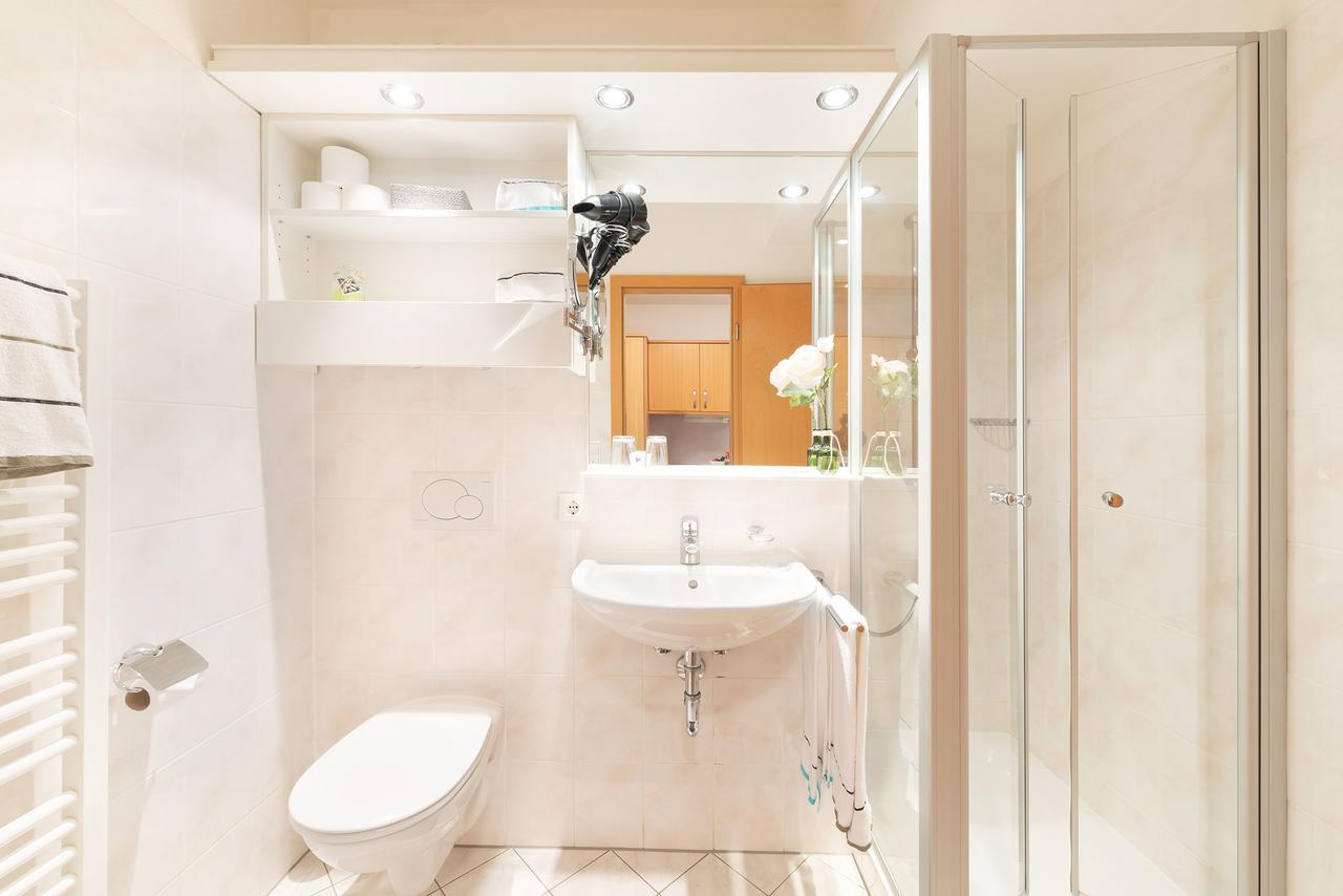Appartment Hotel Victoria บาดฟึสซิง ภายนอก รูปภาพ